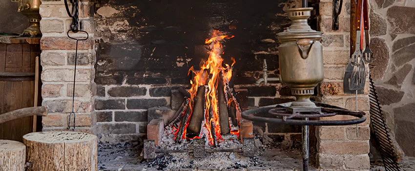 Traditional Fireplace Design Refurbishment Costs in Canton de Magog, Quebec