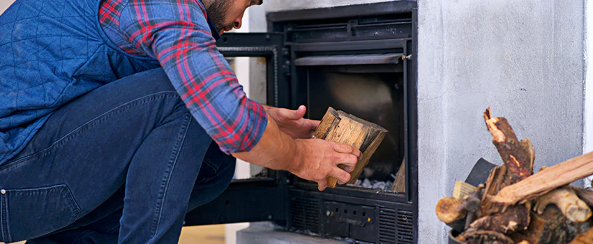 Old Broken Fireplace Repair And Replacement in Canton de Magog, QC